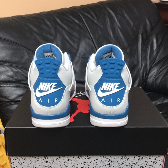 2024 Air Jordan 4 Retro “Military Blue” - Picture 4 of 16